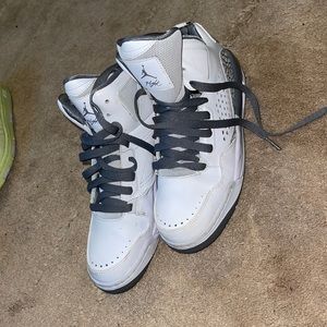 Jordan flight worn twice